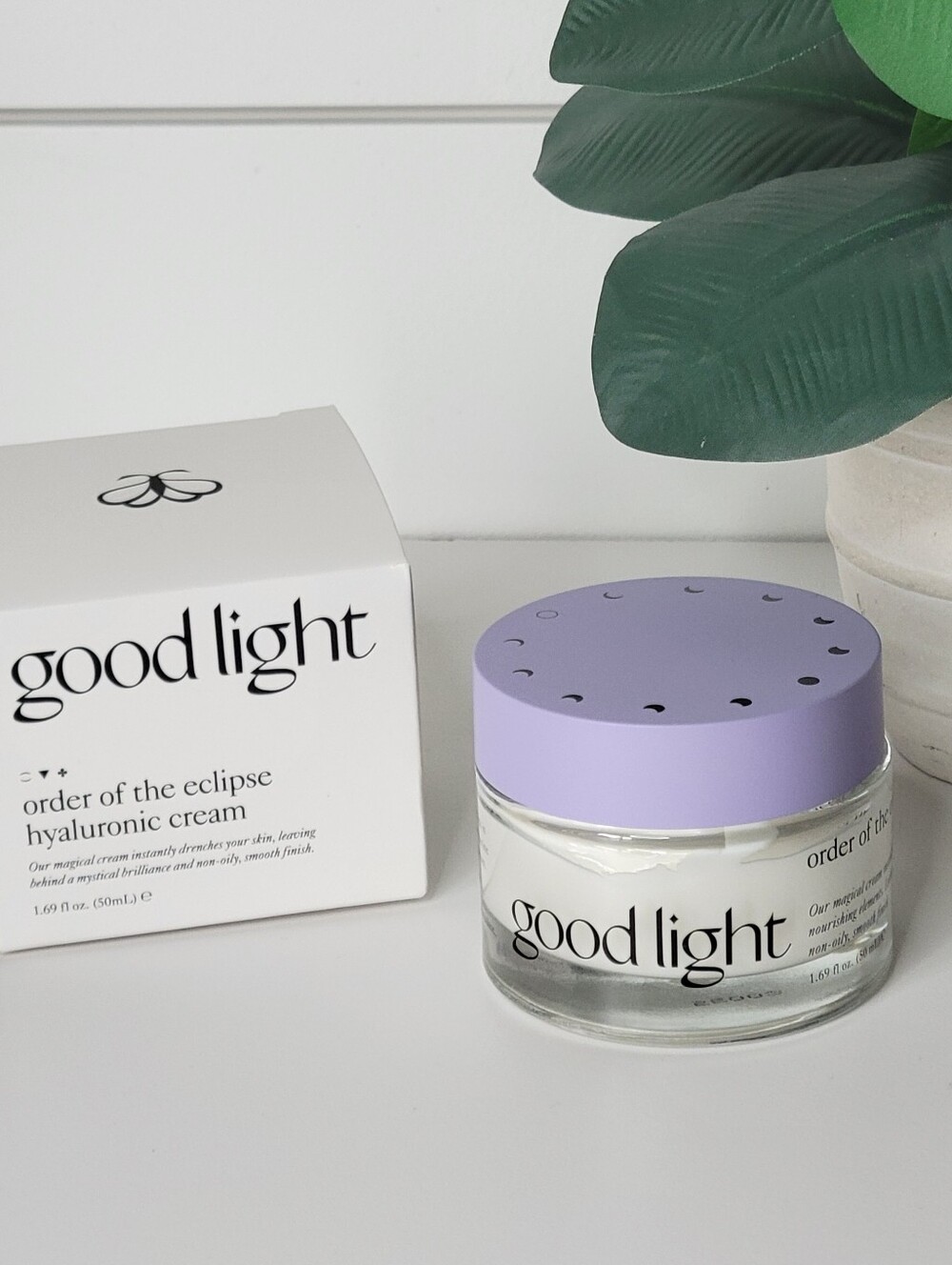 Good Light Hyaluronic Cream - Order Of The Eclipse - Picture 3 of 3
